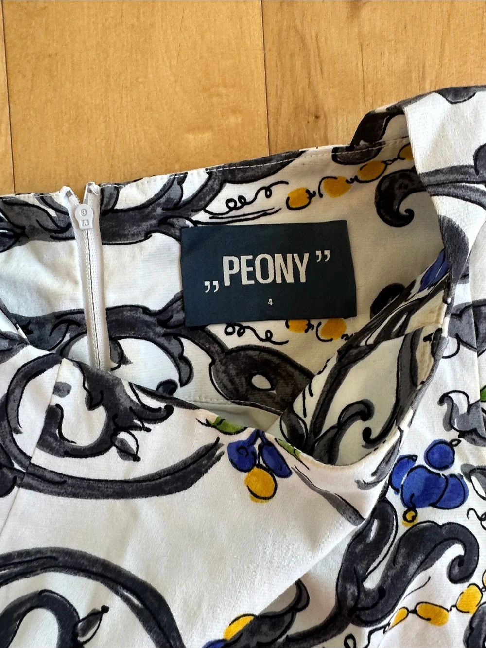 Peony chic sleeveless